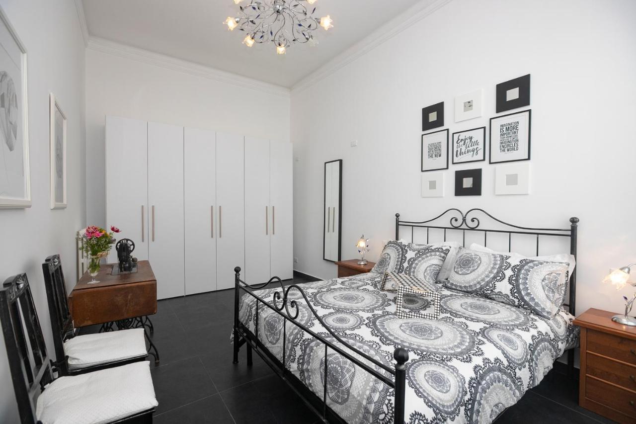 Real Italian Estate - Luxury Black&White Γένοβα Εξωτερικό φωτογραφία