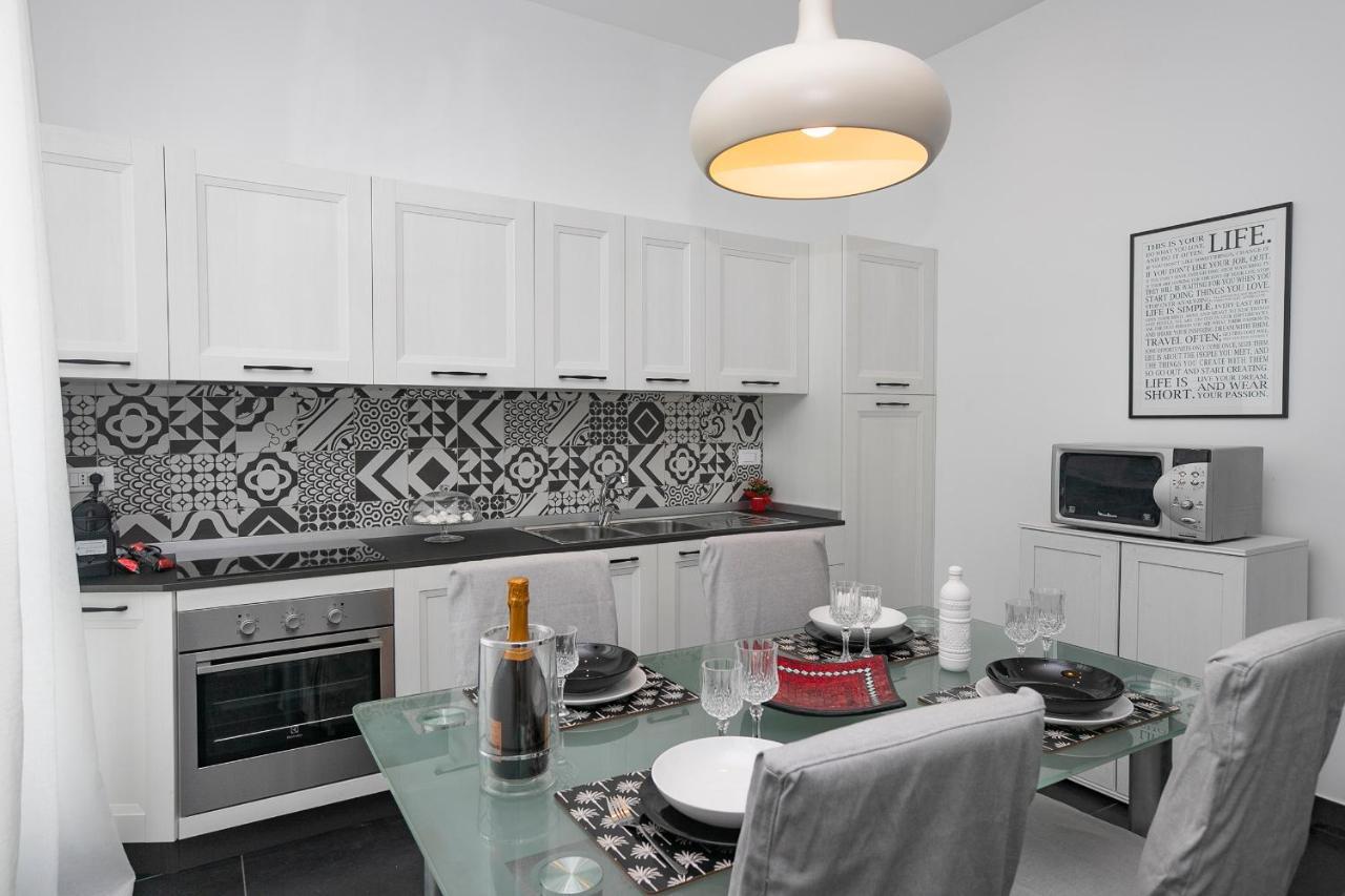Real Italian Estate - Luxury Black&White Γένοβα Εξωτερικό φωτογραφία